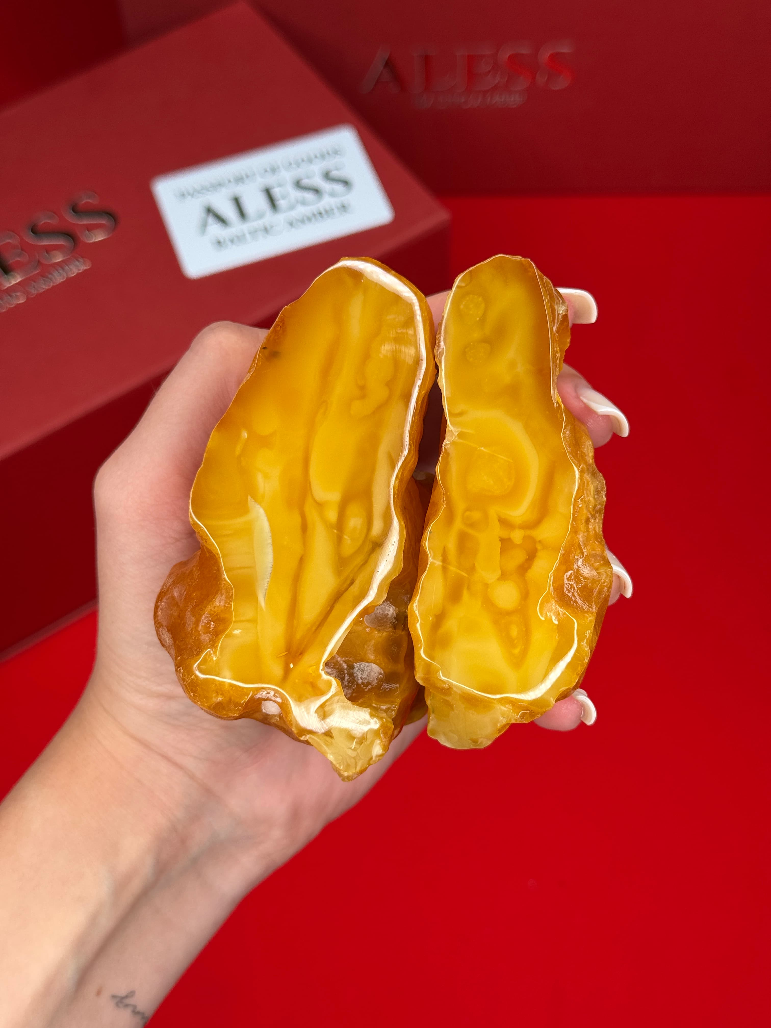 First Grade Mango Stone 261g - Baltic Amber - 1